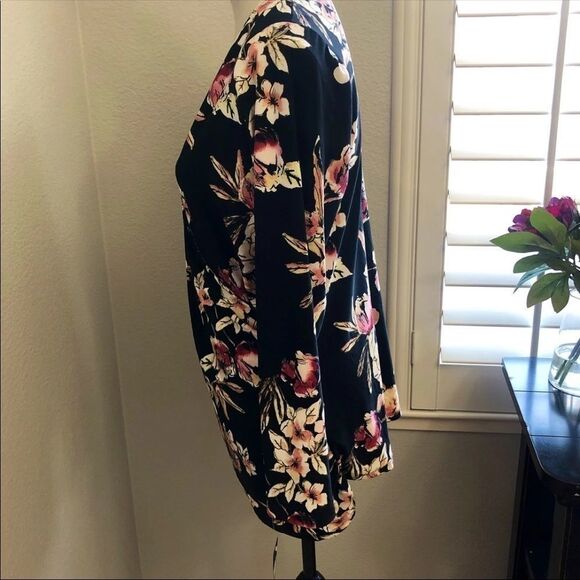 Rachel Rachel Roy Surplice Floral Blouse, 0X - Picture 4 of 9